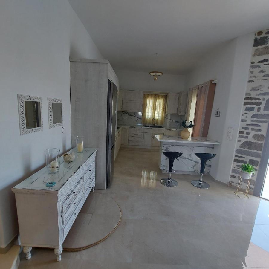 stegio Villa Parasporos Buitenkant foto