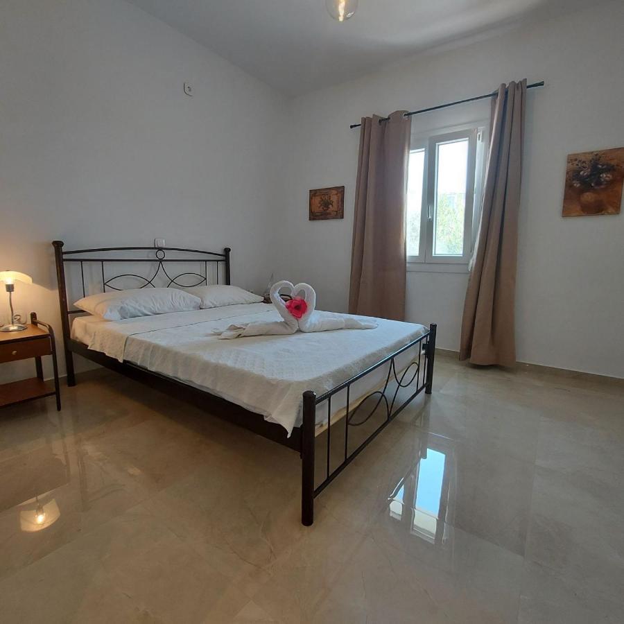 stegio Villa Parasporos Buitenkant foto